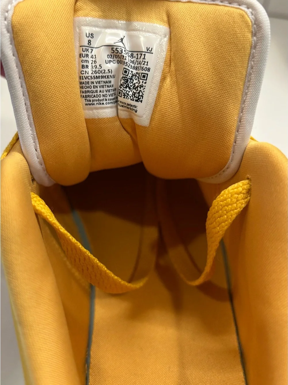 Jordan 1 Low-Top Sneakers Low Pollen *Like New*